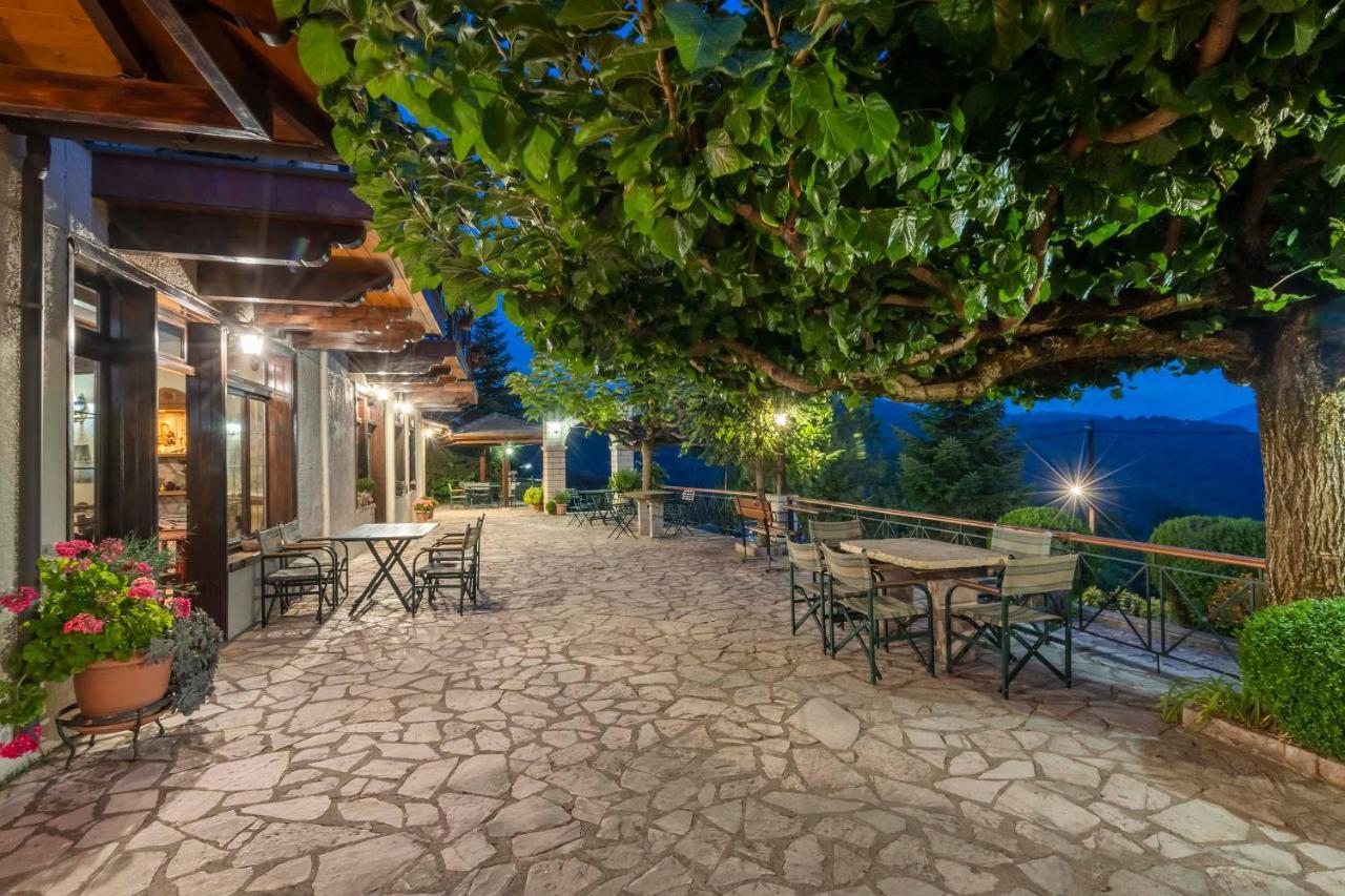 Hotel Makkas Krentis Екстер'єр фото